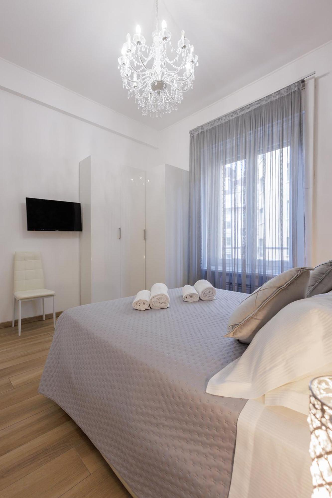 Genoa Lux Apartments With Parking Buitenkant foto